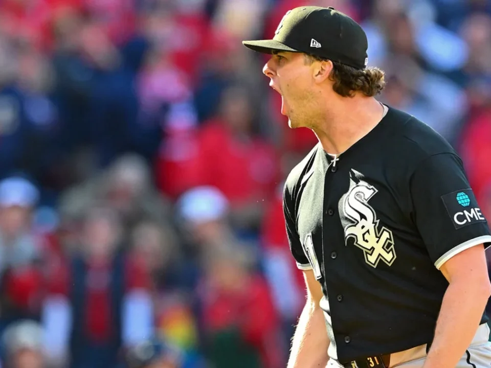 Grant Taylor’s Four-Inning Save Lifts White Sox Over Guardians in ALDS Opener