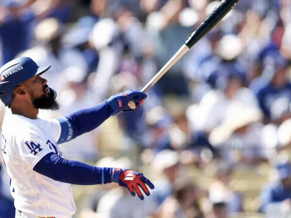 Teoscar Hernández’s Two-Run Homer Lifts Dodgers in NLDS Opener