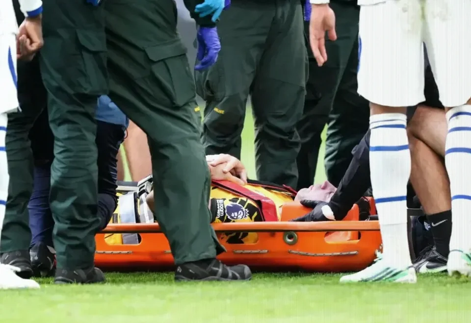 Emiliano Martínez Faces Surgery After Everton Collision