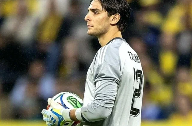 Konstantinos Tzolakis Shines as Hull City’s New Premier League Goalkeeper