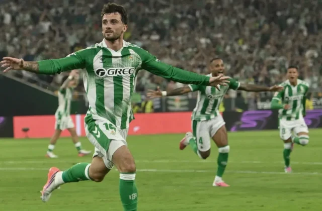 Troy Parrott’s Stunning Double Earns Ireland Draw Against Austria