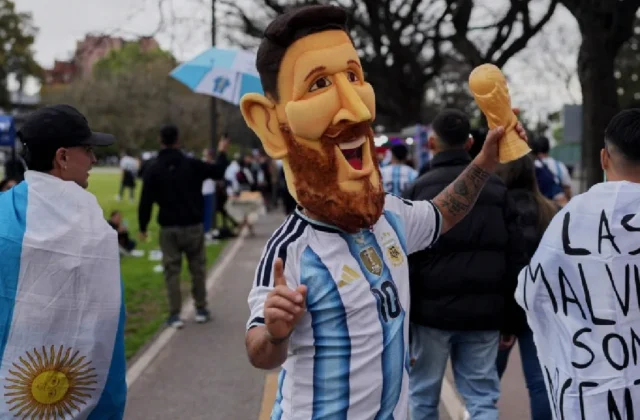 Buenos Aires Turns Out for Lionel Messi’s Argentina Farewell
