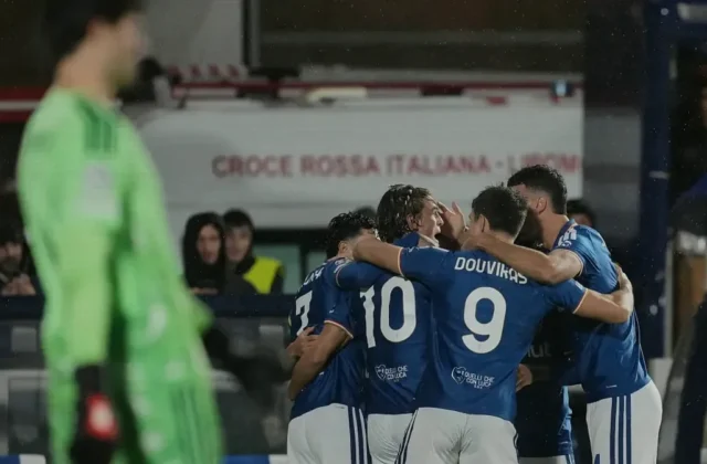 Nico Paz Stuns Manchester United With Early Goal for Como
