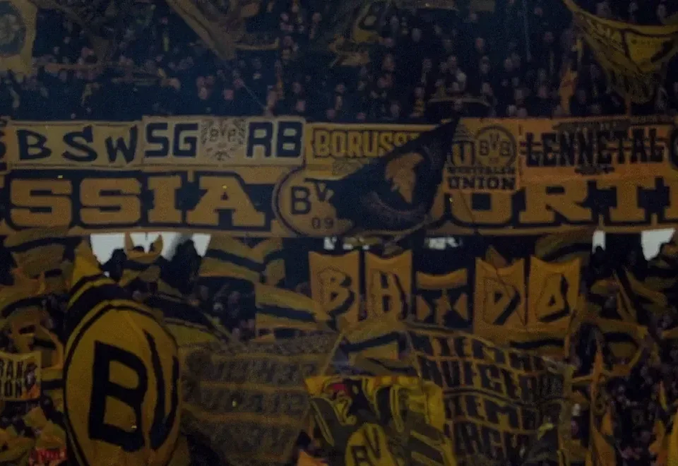 Borussia Dortmund to Reward Fans Who Put Phones Away Against Frankfurt