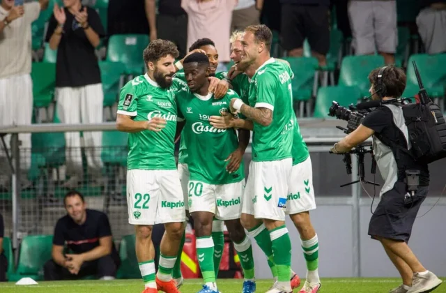 Saint-Étienne Beat Rodez to Reclaim Ligue 2 Top Spot
