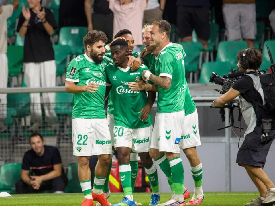 Saint-Étienne Beat Rodez to Reclaim Ligue 2 Top Spot