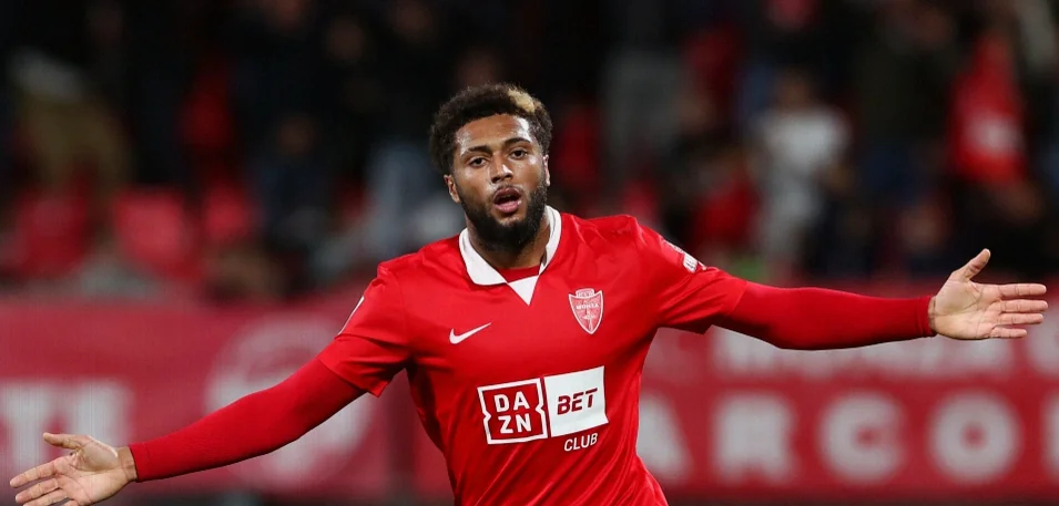 Varela Stars as Monza Crush Cagliari 4-0 in Survival Boost