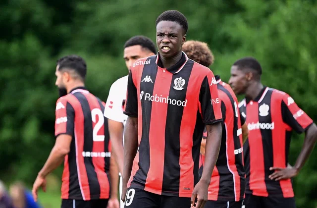 Djibril Coulibaly Forced Off Early for Nice After Fatigue Scare vs Strasbourg