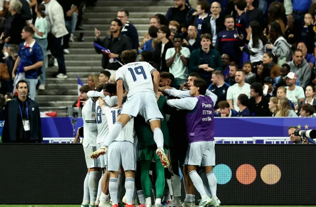Alessandro Bastoni Pounces on France Error to Score for Italy