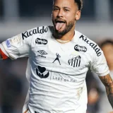 Neymar Scores Twice After Half-Time Arrival in Santos Draw with Flamengo