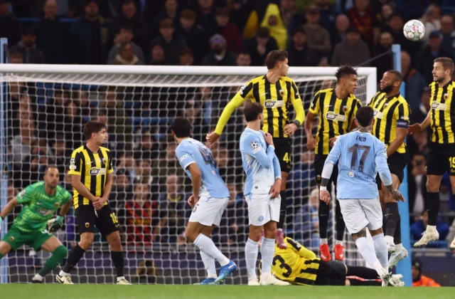 Elliot Anderson Pounces as Manchester City Lead AEK in Athens