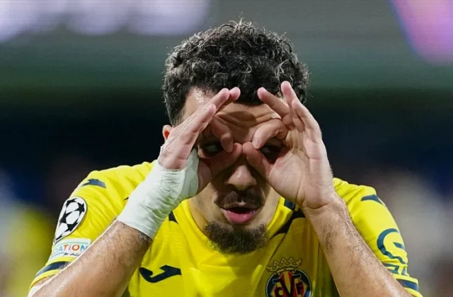 Napoli Player Ratings vs Villarreal: Politano Struggles as Mikautadze Shines