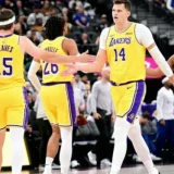 Walker Kessler posts 11 points, 9 rebounds in Lakers preseason debut