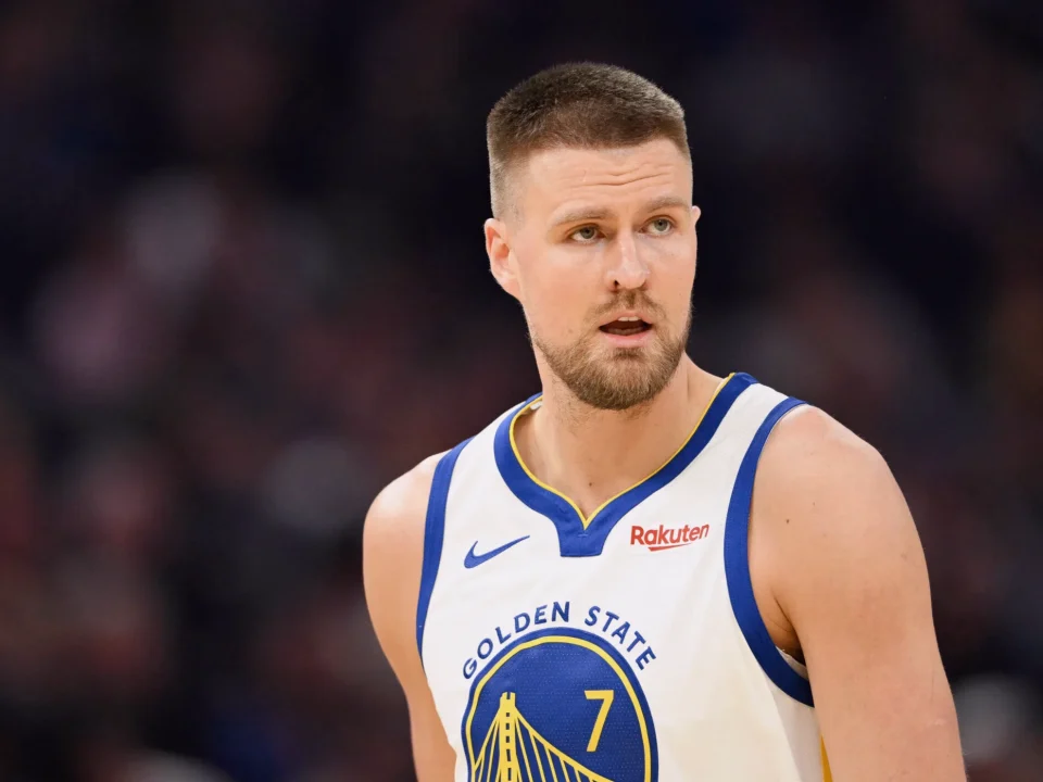 Porzingis Has No Return Timeline After Meeting With Warriors Officials