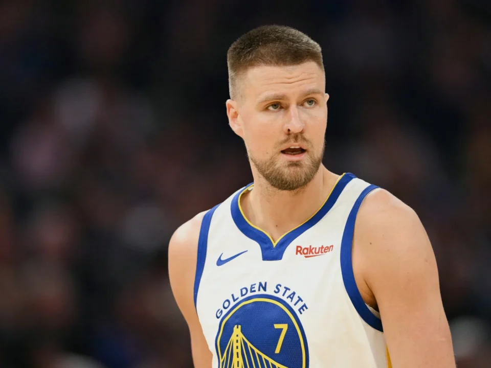Warriors to Open Season Without Kristaps Porziņģis vs. Lakers