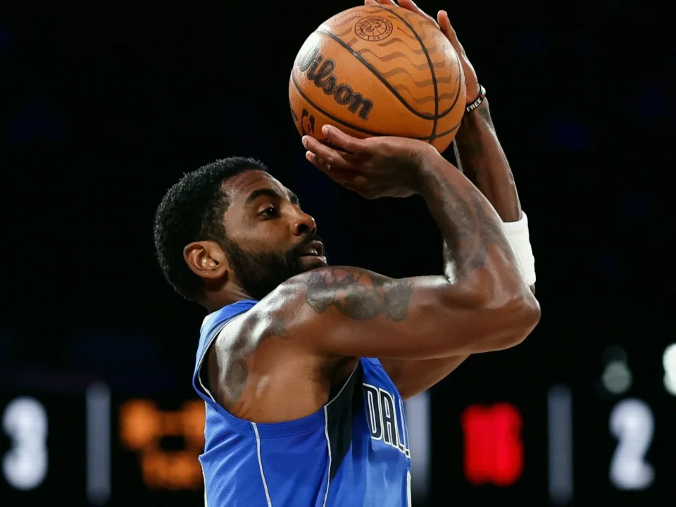 Kyrie Irving Nets 17 as Mavericks Beat Rockets in Macao Preseason Game