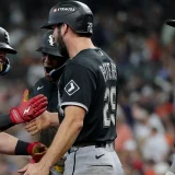 White Sox Sweep Astros in Wild Card Series, Advance to Cleveland