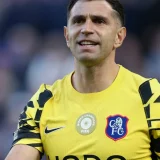 Emiliano Martínez Taken to Hospital After Chelsea Collision