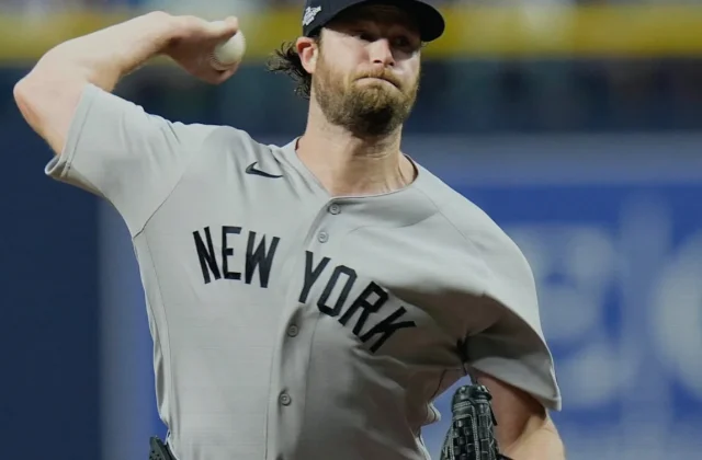 Aranda Homer Lifts Rays Past Cole, Yankees in ALDS Game 1
