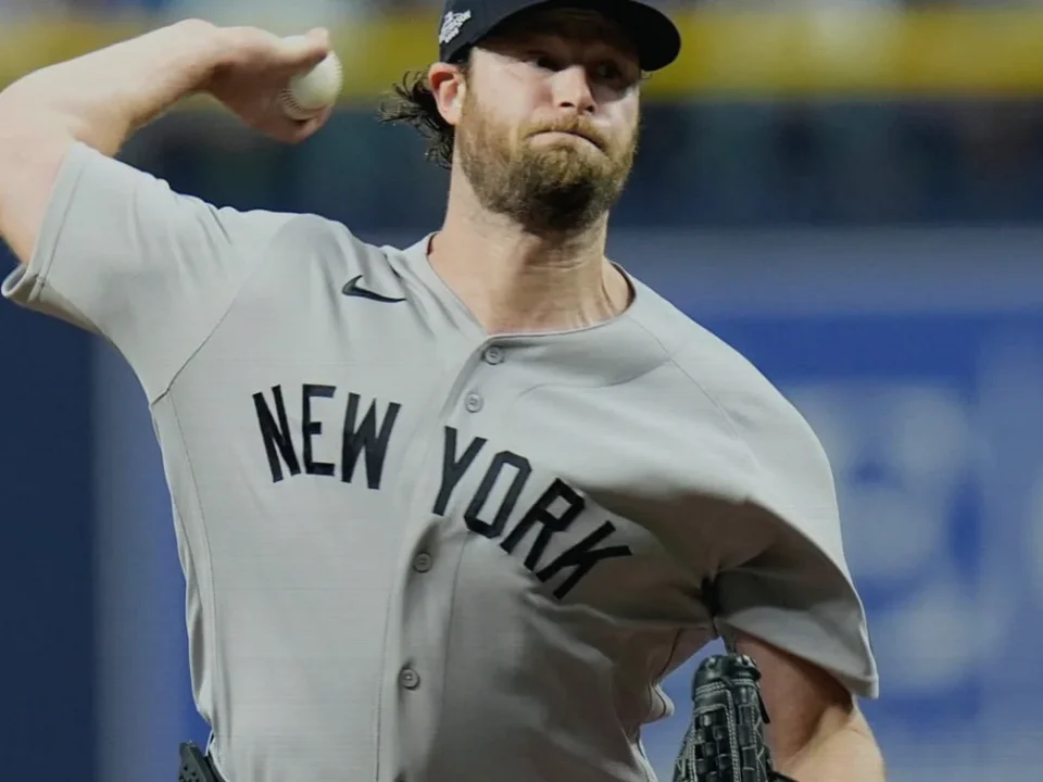 Aranda Homer Lifts Rays Past Cole, Yankees in ALDS Game 1