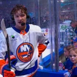 Islanders’ Matthew Schaefer Shares Pregame Interview With Young Fan Lila
