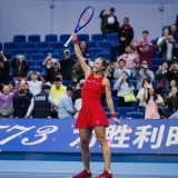 Zheng Qinwen Outlasts Bouzkova to Reach China Open Fourth Round