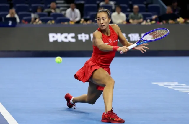 Zheng Qinwen Reaches China Open Quarterfinals After Charaeva Battle