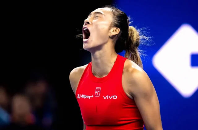 Zheng Qinwen Beats Svitolina to Make Beijing Semifinals