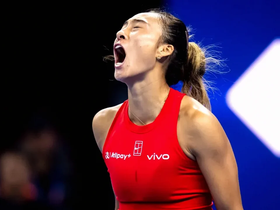 Zheng Qinwen Beats Svitolina to Make Beijing Semifinals